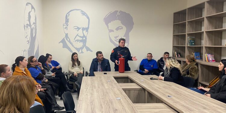 Program trajnimi për sigurinë në punë dhe sigurinë nga zjarri për punonjësit e QKTRF