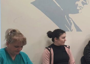 Roli i ndjekjes dhe mbështetjes së fëmijës pranë zonës së mbulimit